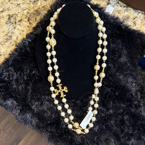 Tory Burch Jewelry - Tory Burch Elegant Gold and Cream Pearl Necklace 26”